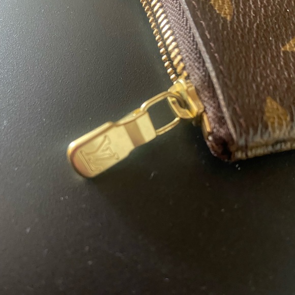 Louis Vuitton key and coin pouch - Picture 9 of 9